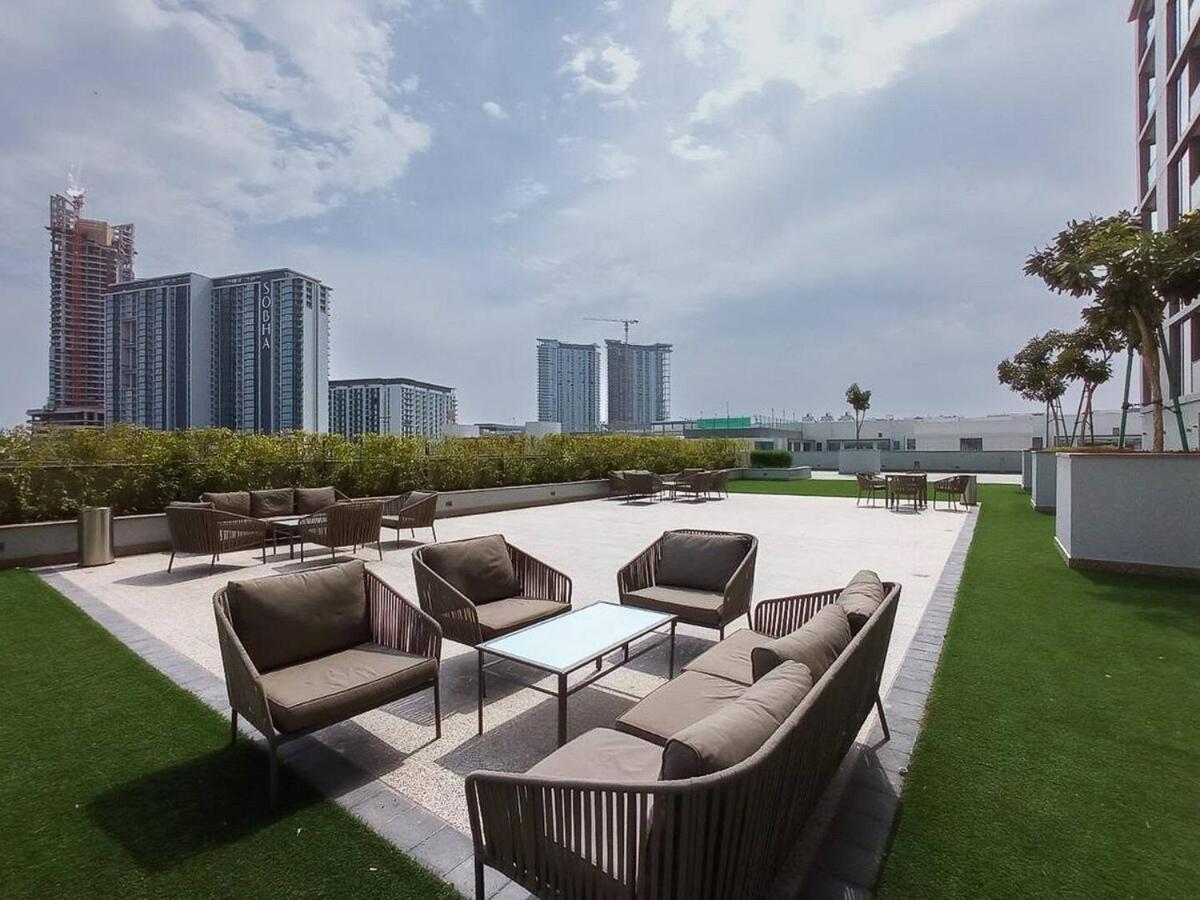 Modern 1br Retreat Creek Vistas شقة دبي
